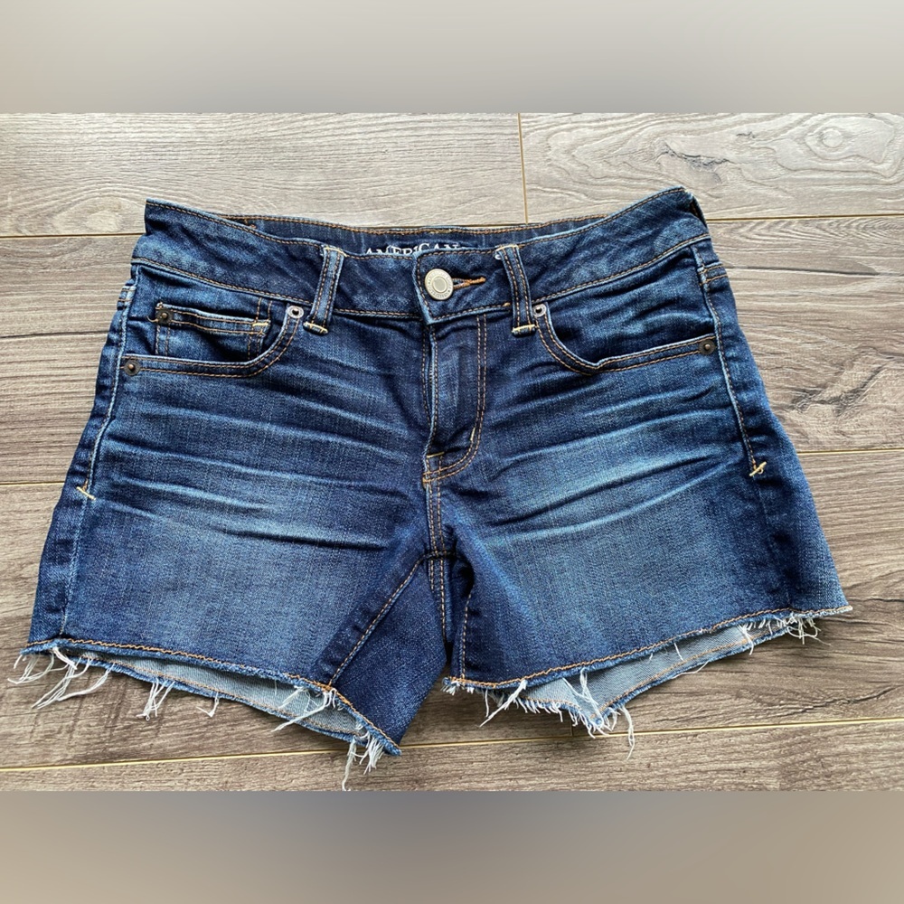3/$30 American Eagle dark blue mid rise denim 3.5” shorts raw hem super stretch